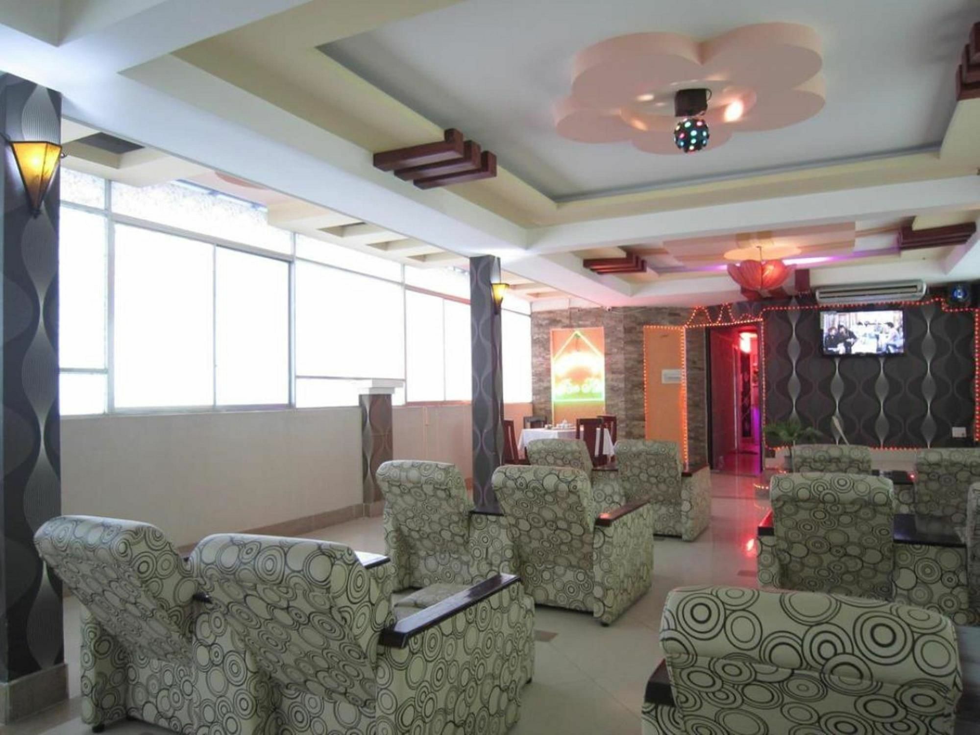 Tan Ha Hotel Ho Chi Minh-stad Buitenkant foto